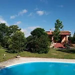 Giulia Castello del Lago