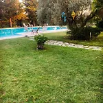 Giulia Villa Castello del Lago