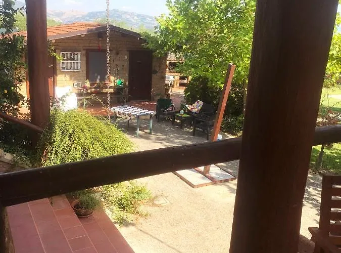 Giulia Vila Castello del Lago